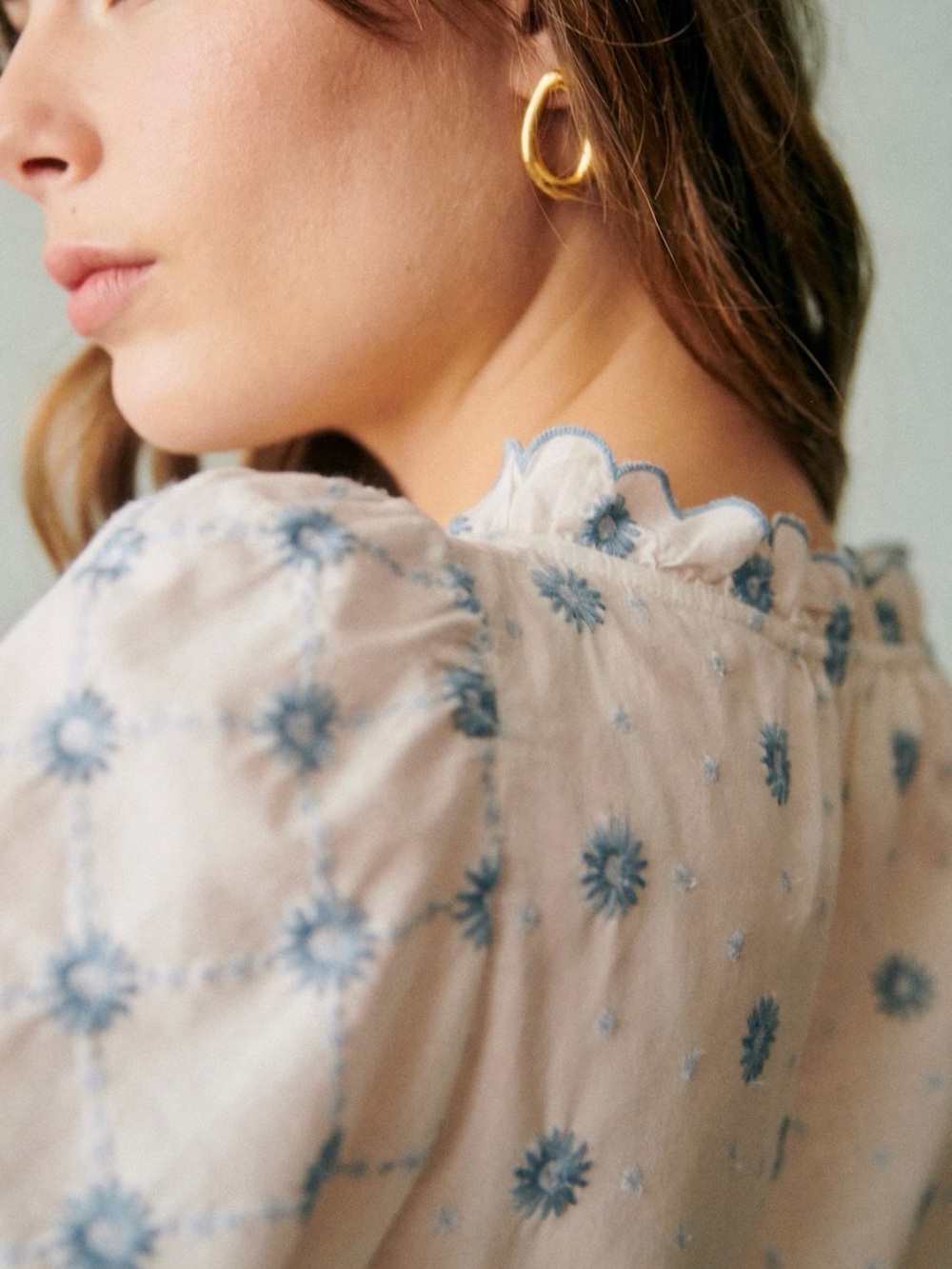 Sezane Kellia Shirt Blue Ecru Daisies - Size 6 - Picture 3 of 8
